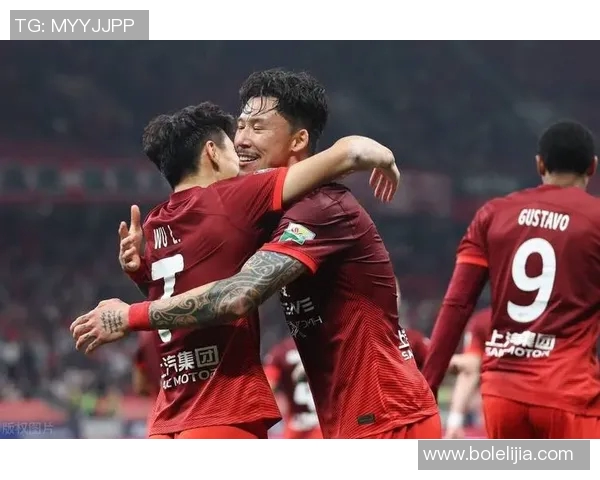 足球明星张琳钒的成长之路与辉煌成就揭秘 足球明星张琳钒的成长之路与辉煌成就揭秘