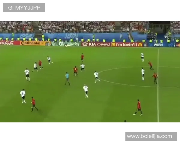 足球明星小人模型视频展现球场魅力与技术精湛的完美结合