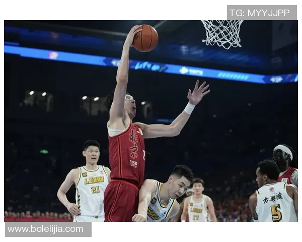 篮球明星的过人技巧揭秘让你轻松掌握篮球场上的炫酷招式